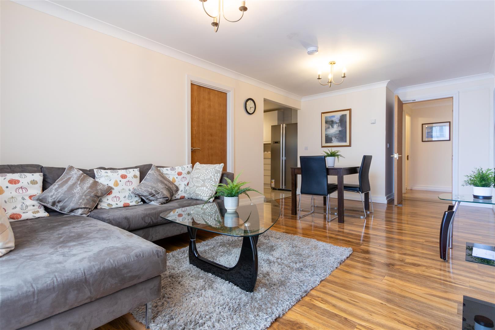3 bed property in Regent Court, St John's Wood